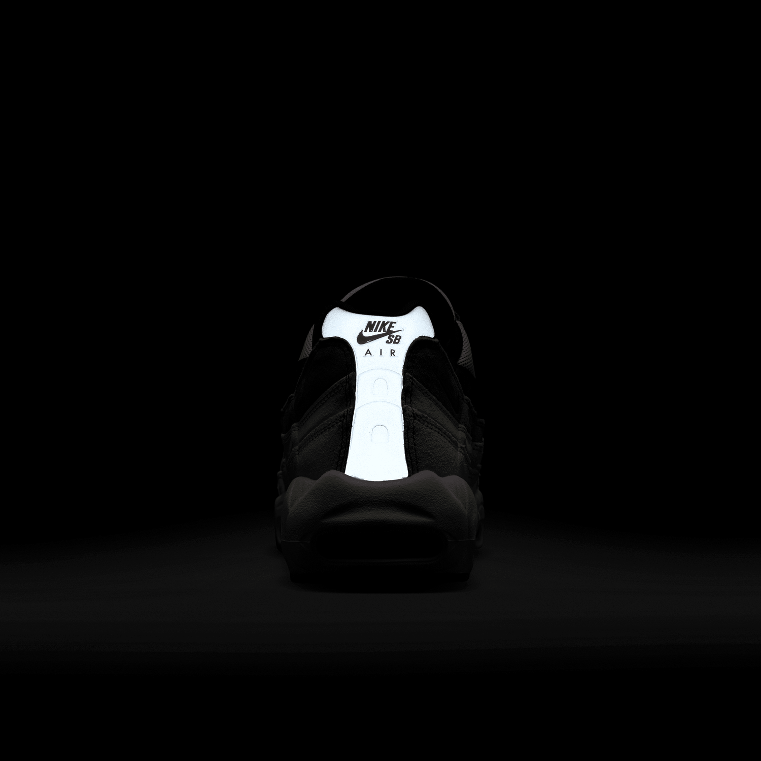 SB AIR MAX 95 SUMMIT WHITE / CACTUS FLOWER / PHOTON DUST