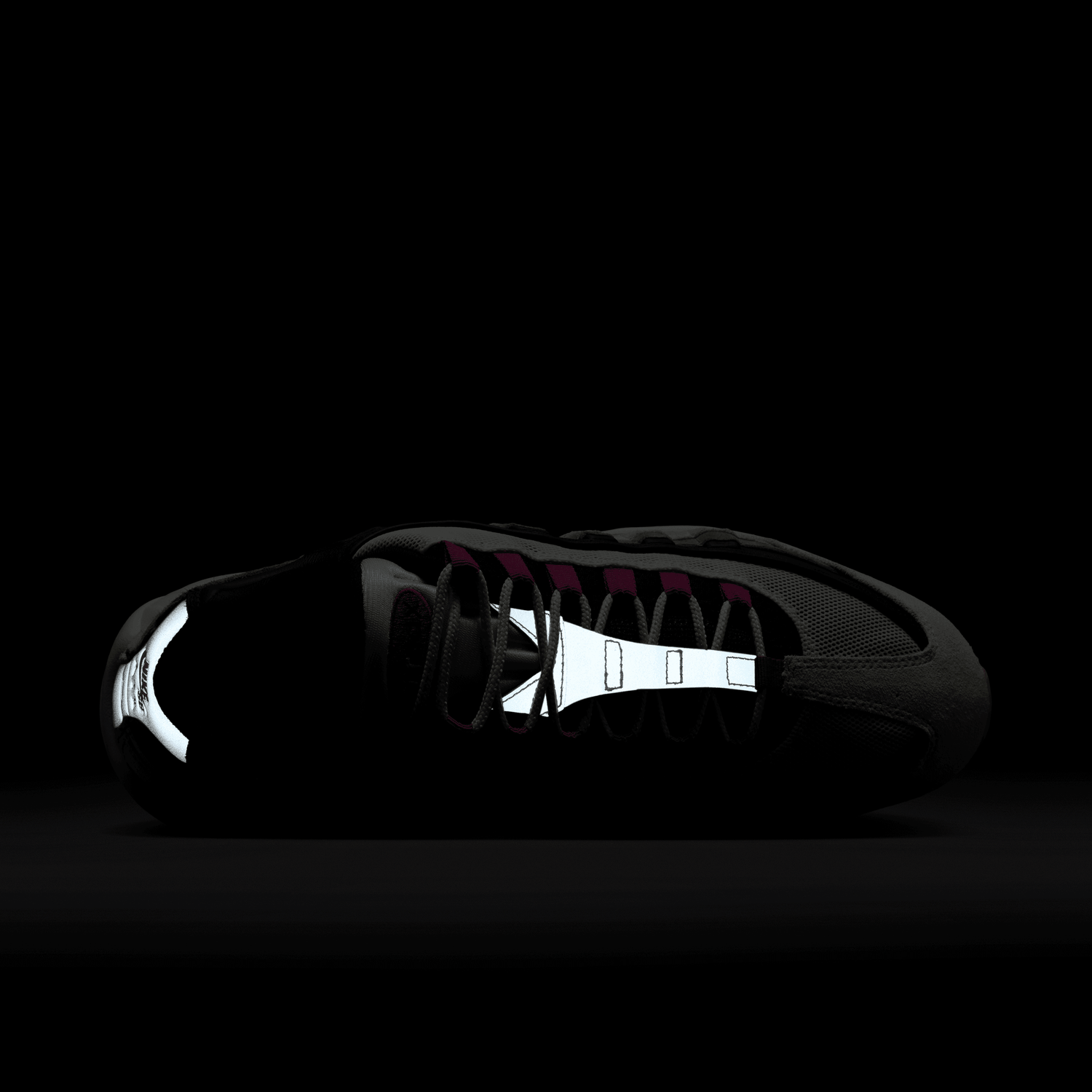 SB AIR MAX 95 SUMMIT WHITE / CACTUS FLOWER / PHOTON DUST