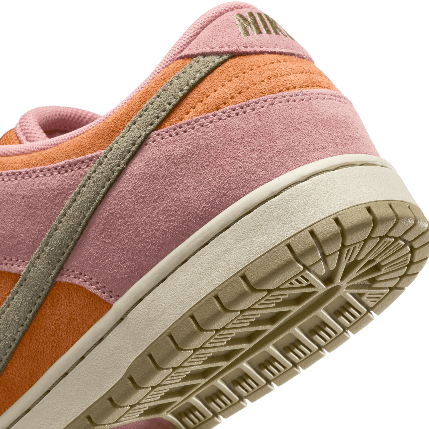 SB DUNK LOW PRO RED STARDUST / NEUTRAL OLIVE