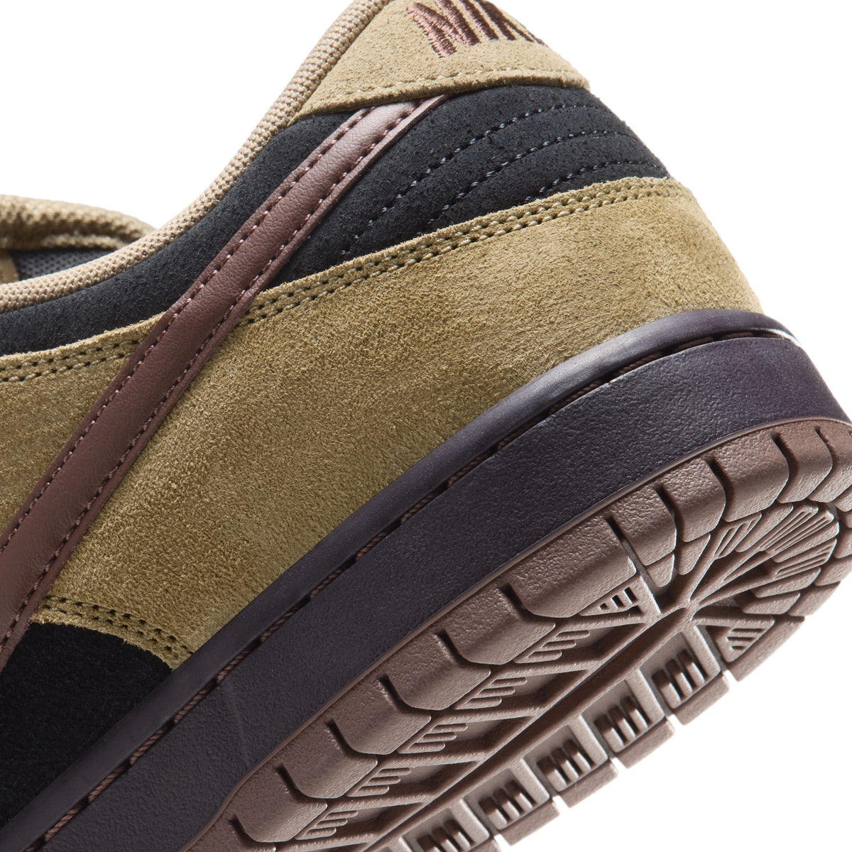 SB DUNK LOW PRO FILBERT / LIGHT CHOCOLATE
