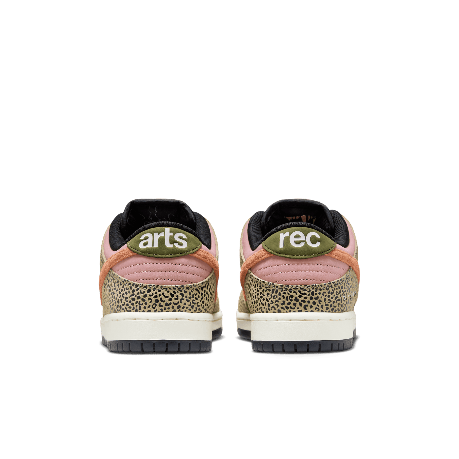 SB DUNK LOW PRO