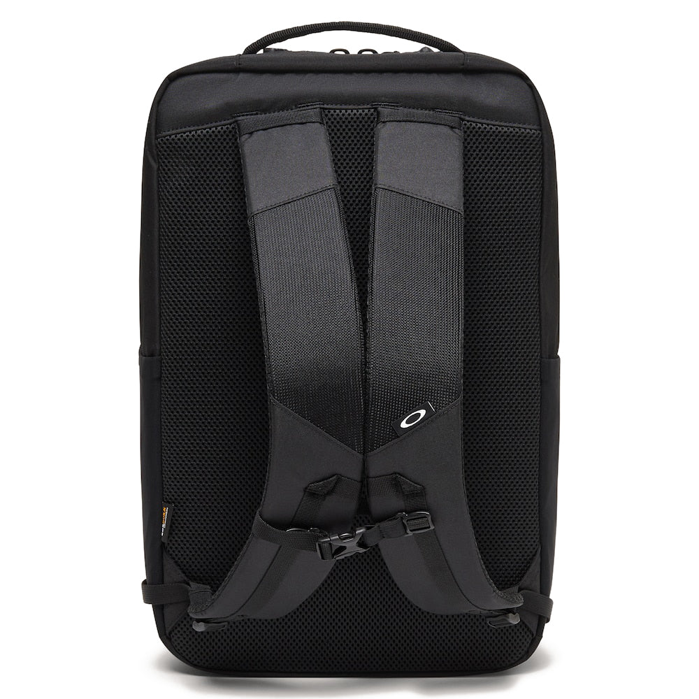 ESSENTIAL BACKPACK M 8.0 BLACKOUT