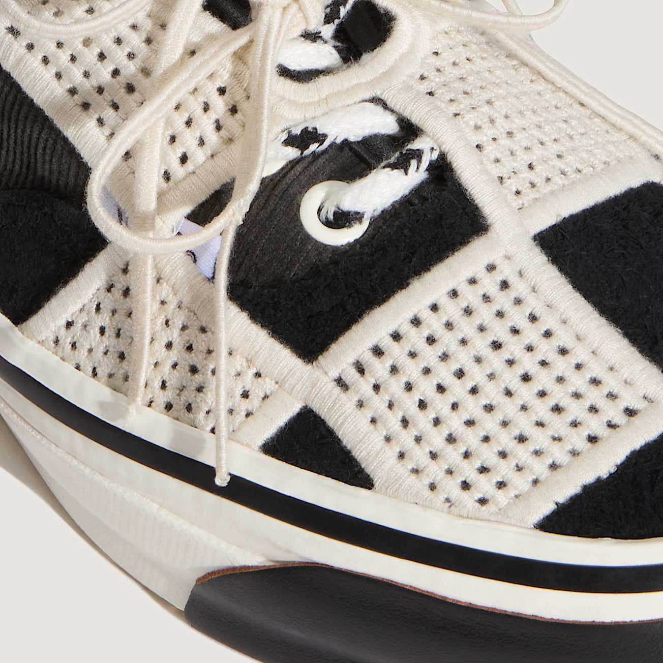 LX AUTHENTIC 44 SHELL KNIT BLACK / EGRET