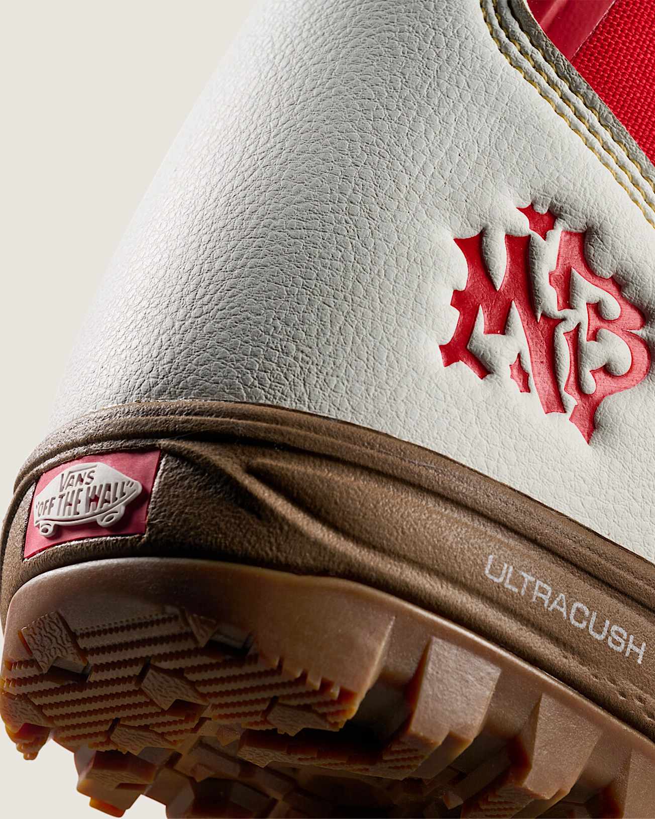 ENCORE PRO MIA BROOKES RACING RED / MARSHMALLOW