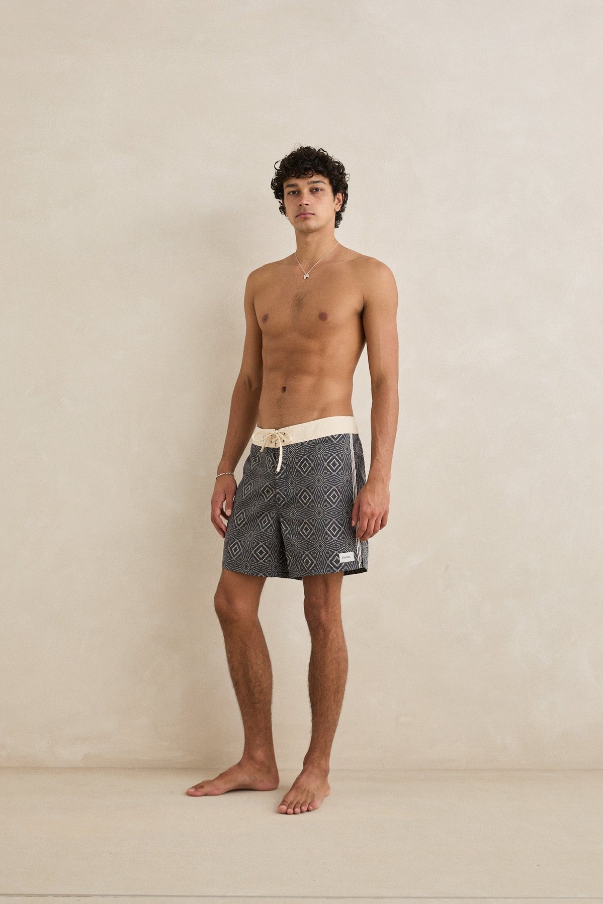 MOSAIC HERITAGE TRUNK BLACK