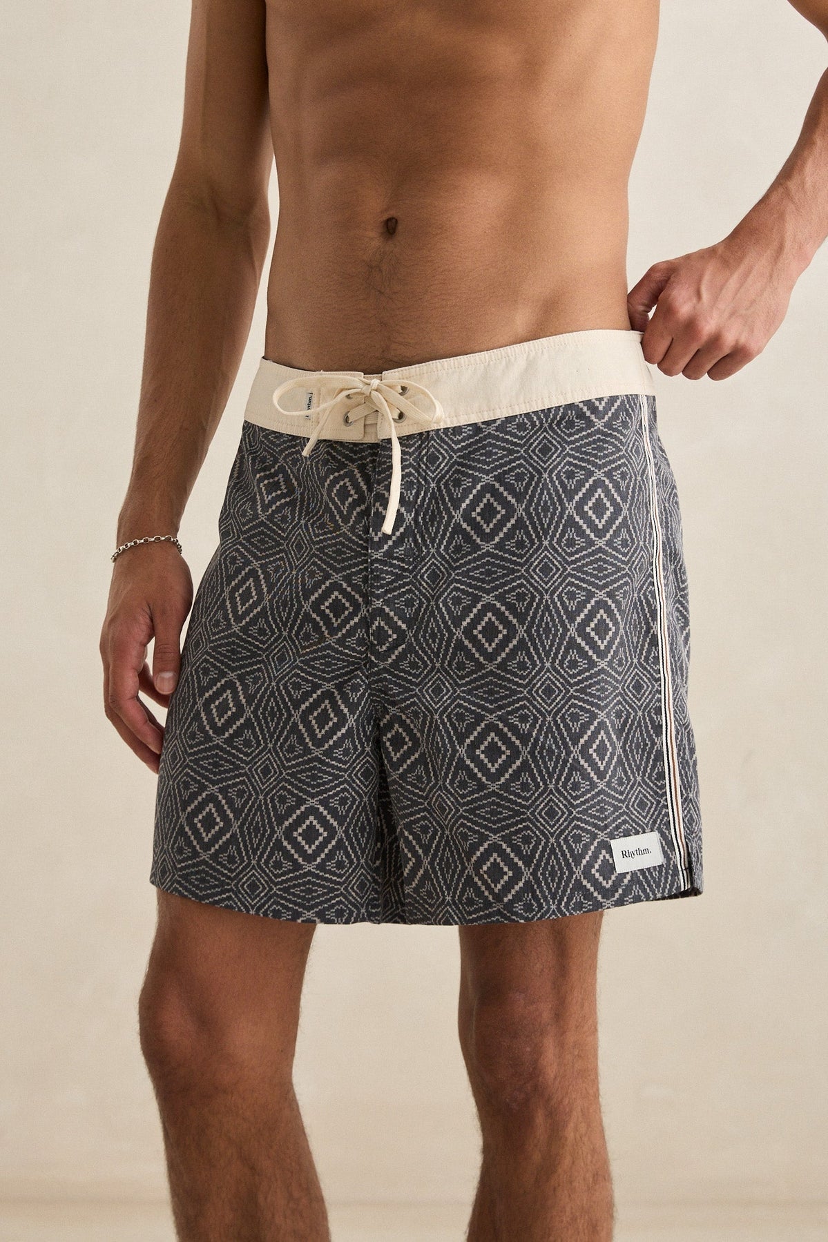 MOSAIC HERITAGE TRUNK BLACK