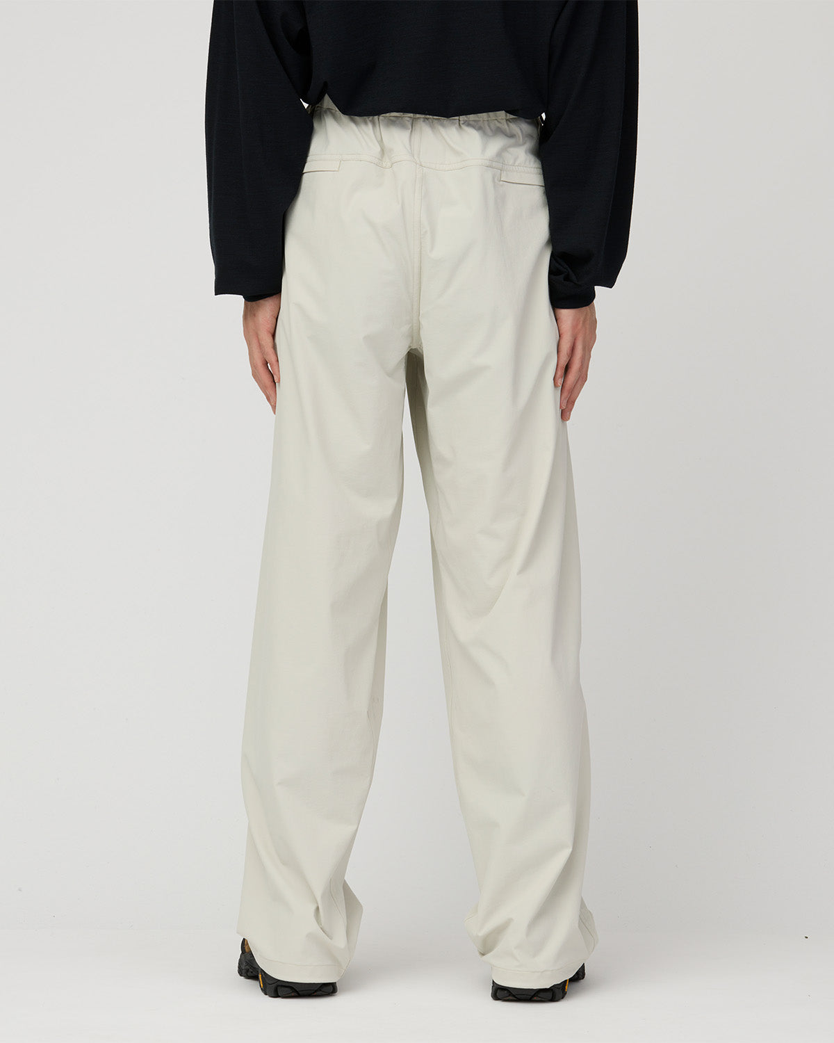 WATER-REPELLENT STRETCH RELAXED PANTS IVORY