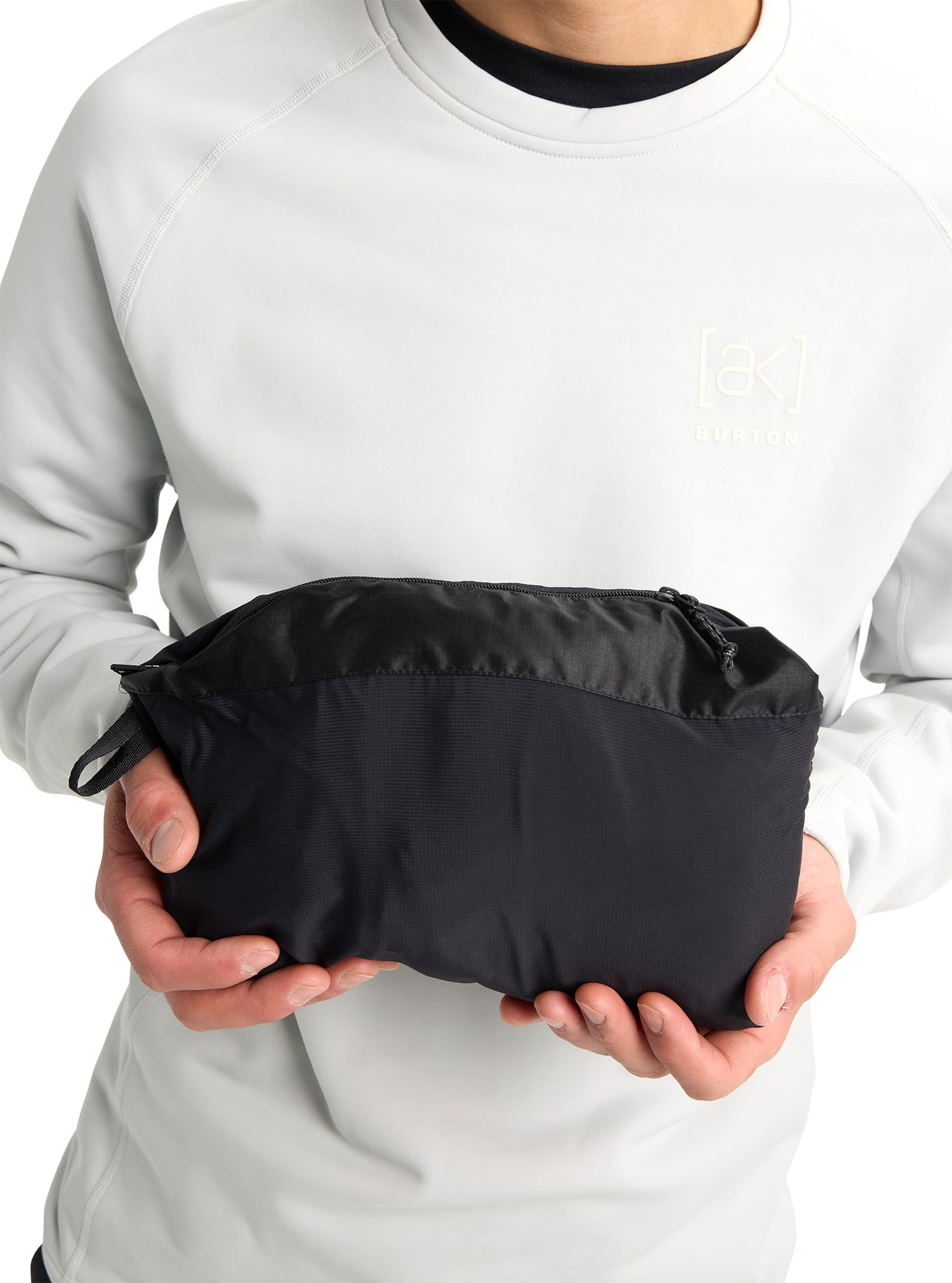 M AK HELIUM INSULATED VEST TRUE BLACK