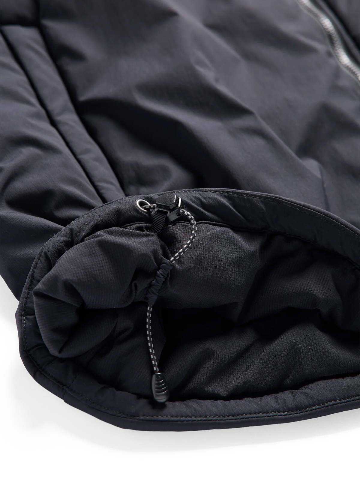 [AK] HELIUM STRETCH INSULATED VEST TRUE BLACK