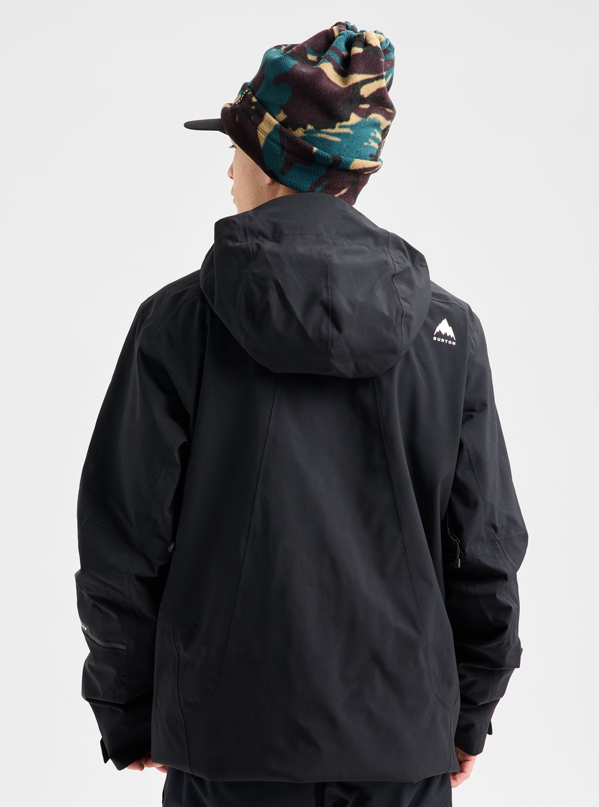 RESERVE 2L STRETCH JACKET TRUE BLACK