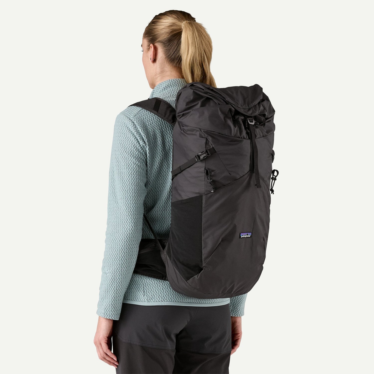 TERRAVIA PACK 28L BLACK