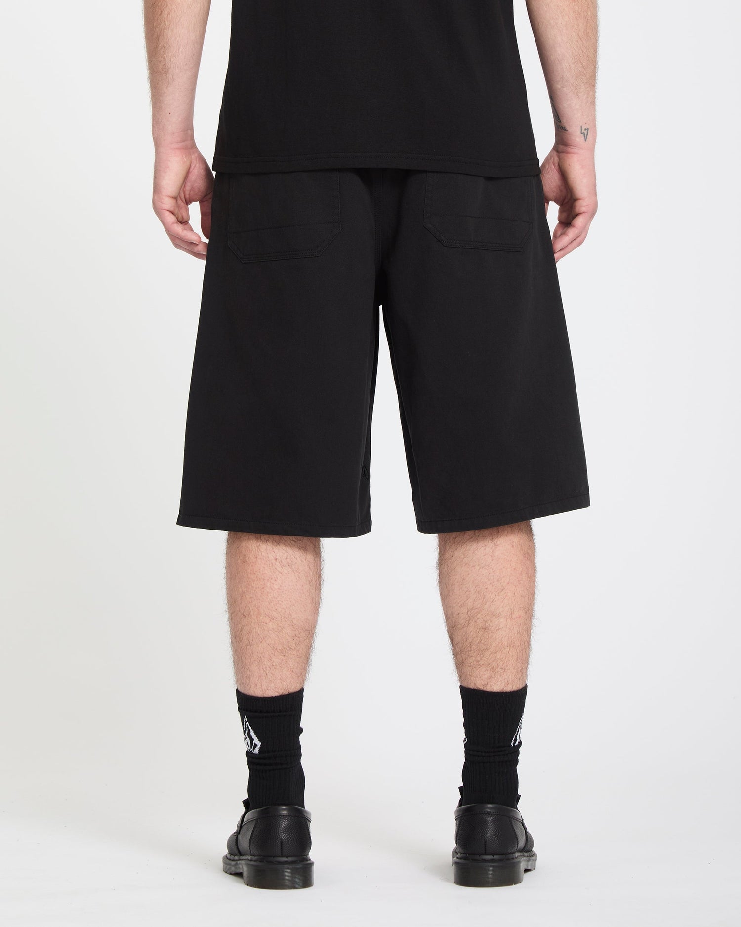 CHILLOW PLEAT EW CHINO SHT 24 BLACK