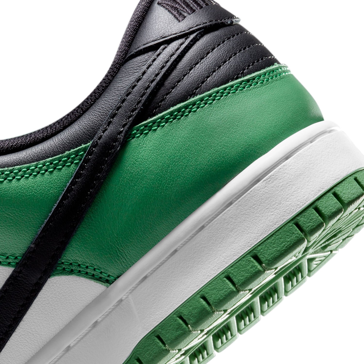 DUNK LOW PRO CLASSIC GREEN / BLACK / WHITE