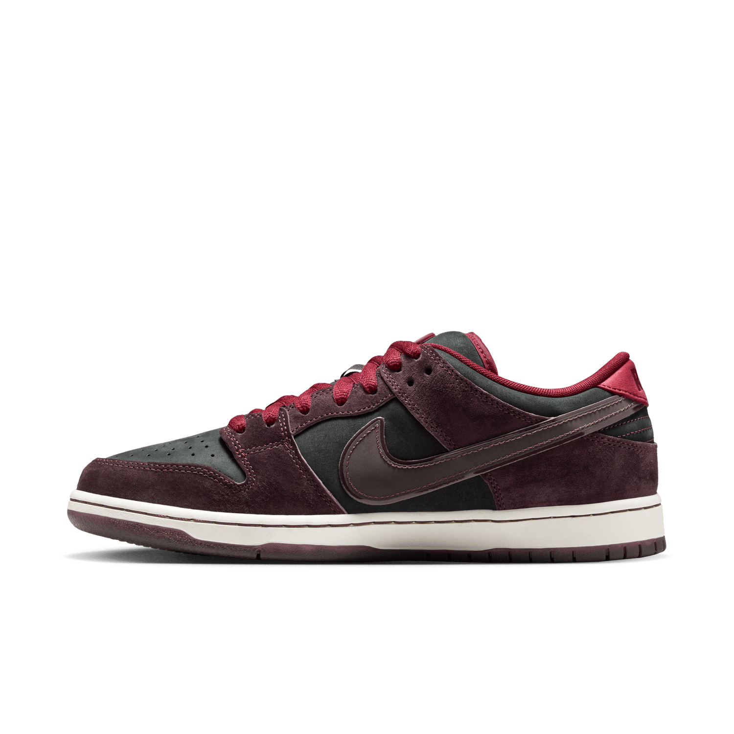 SB DUNK LOW 