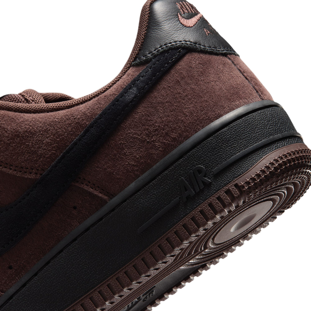 SB AIR FORCE 1 LIGHT CHOCOLATE / BLACK