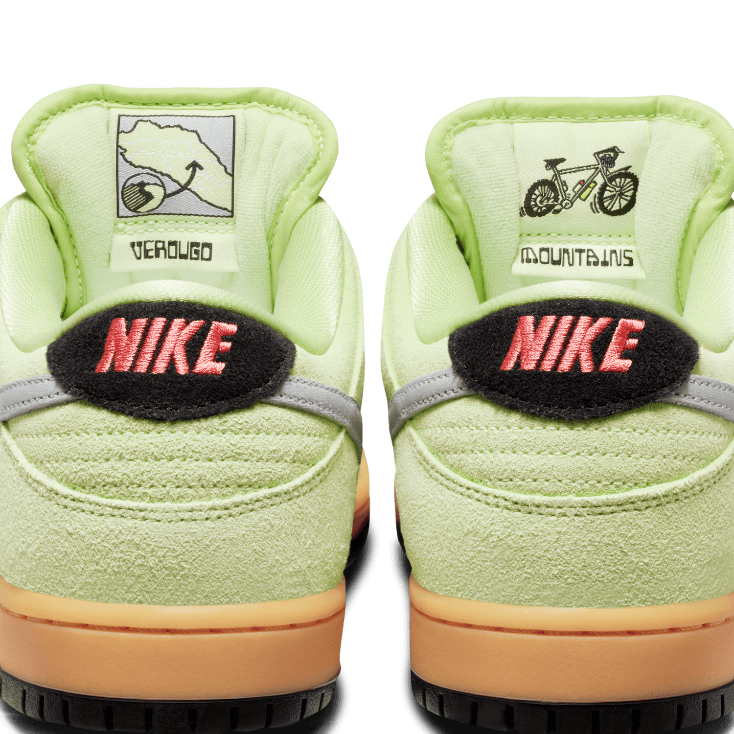 SB DUNK LOW PRO 