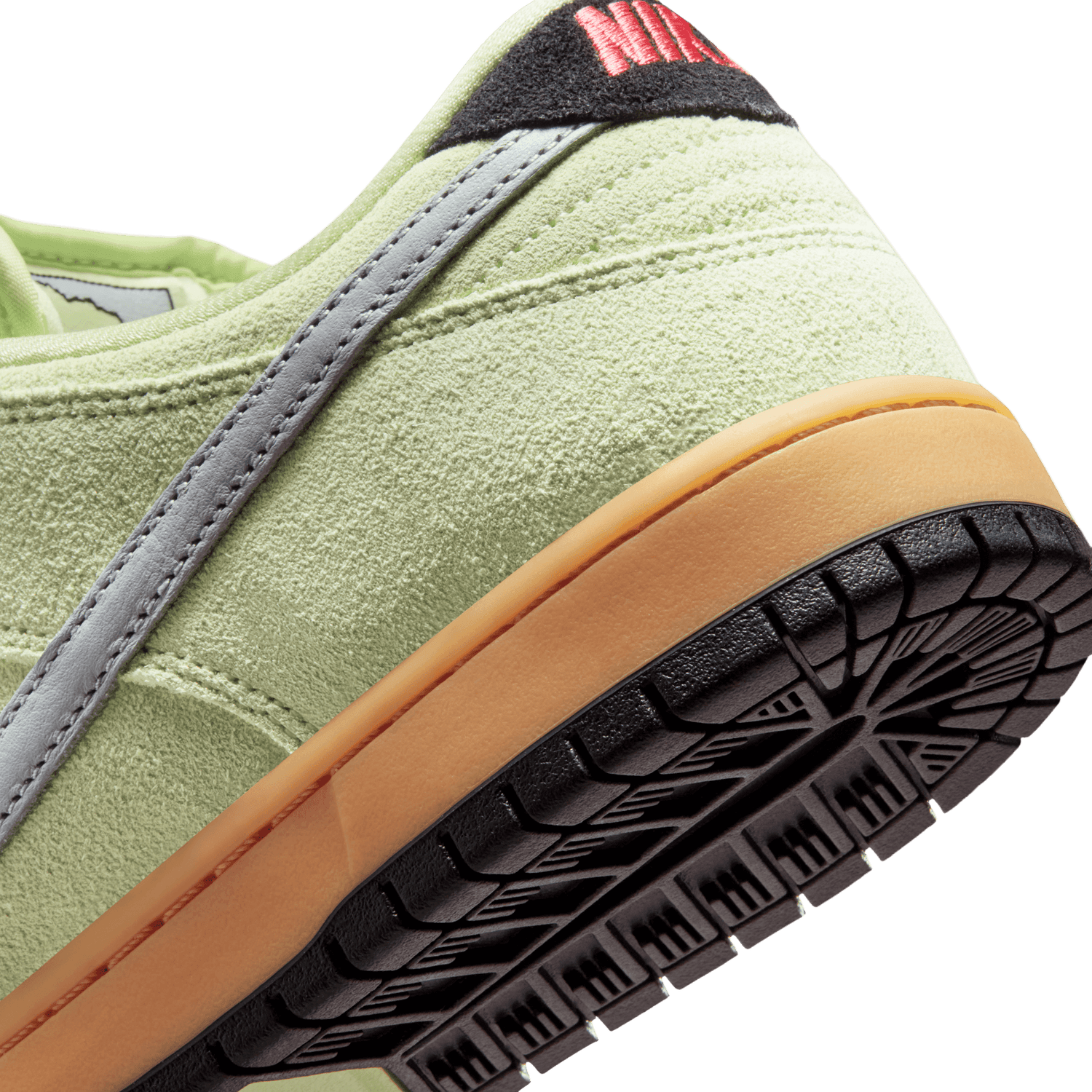 SB DUNK LOW PRO 