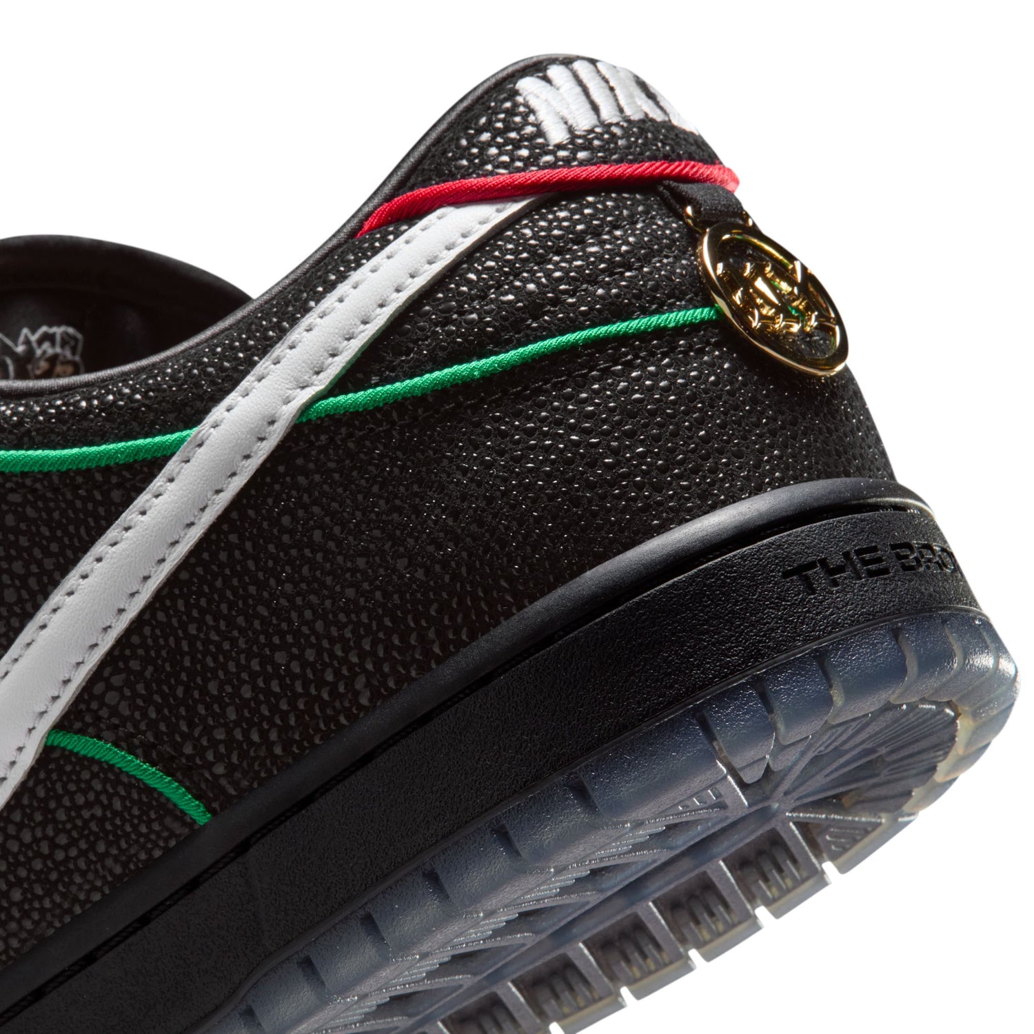 SB DUNK LOW 