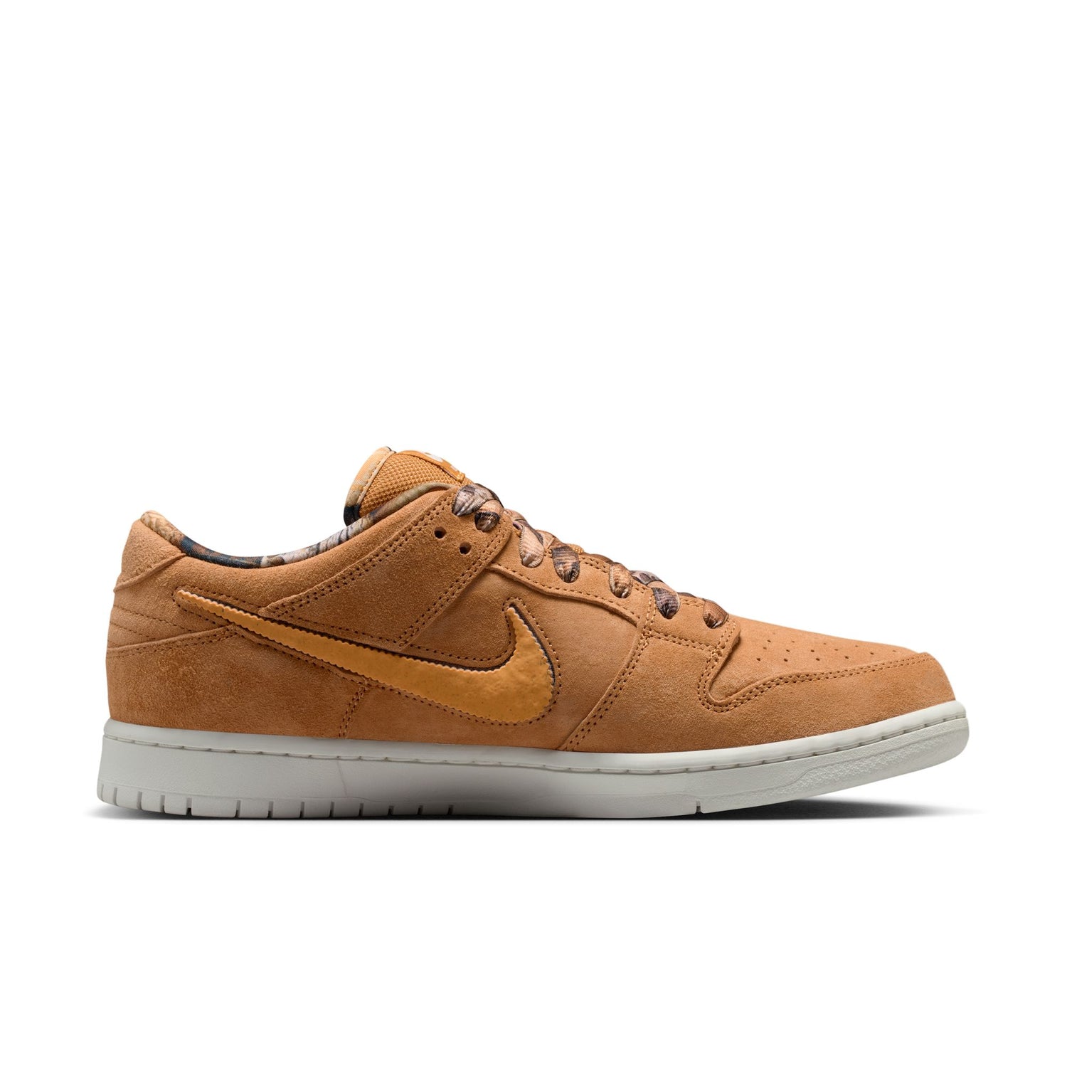 SB DUNK LOW 