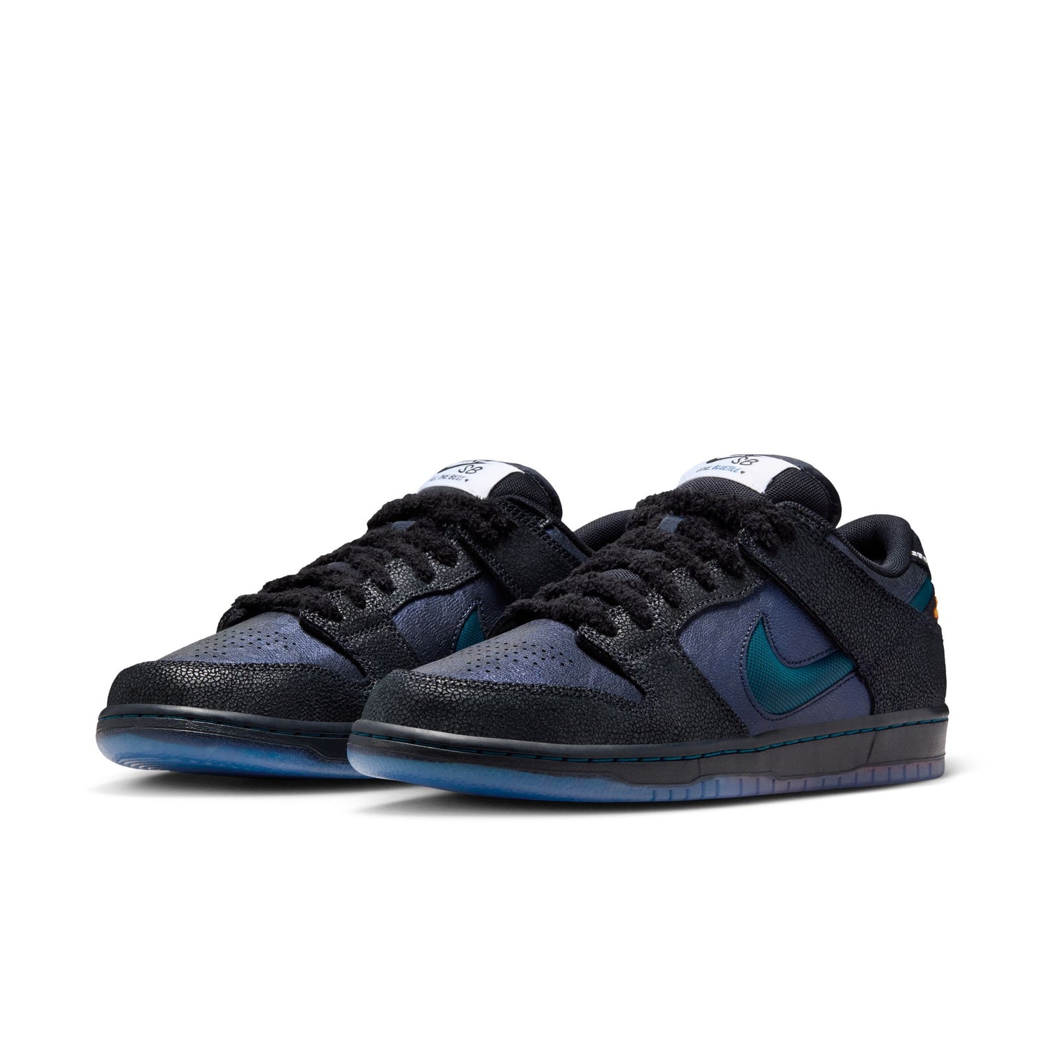 SB DUNK LOW 