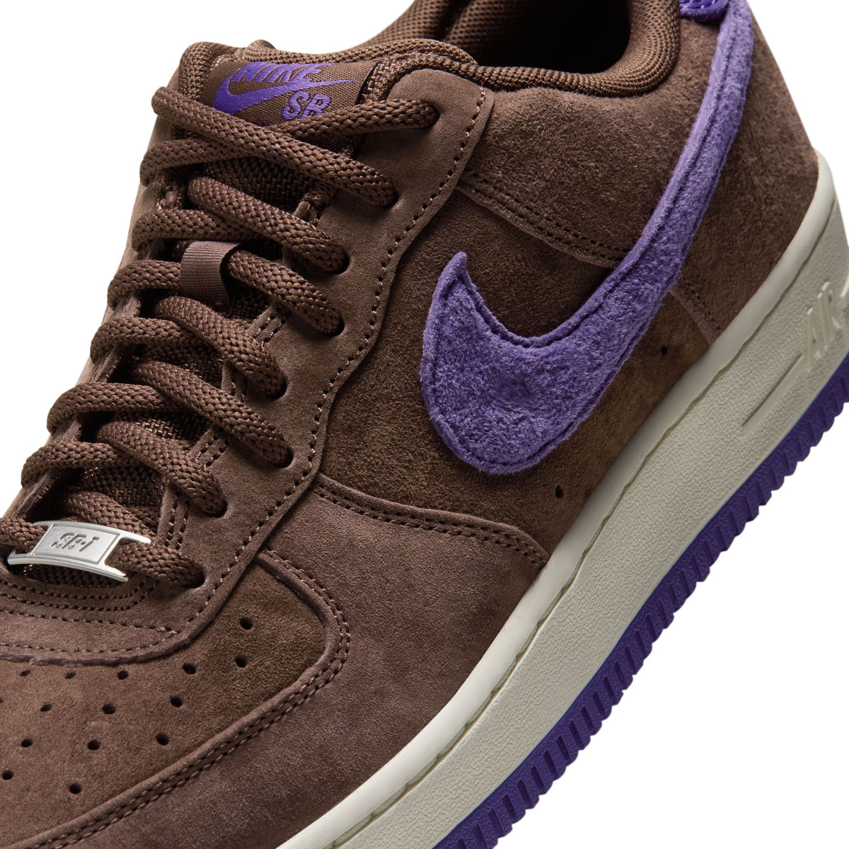 SB AIR FORCE 1 SE LIGHT CHOCOLATE / COURT PURPLE / SAIL