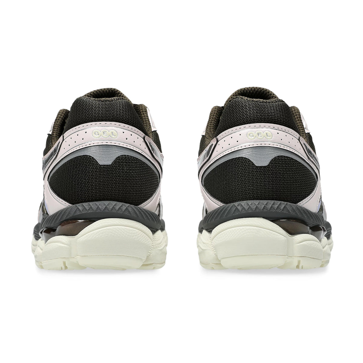 GEL-CUMULUS 16 BLACK COFFEE / PURE SILVER