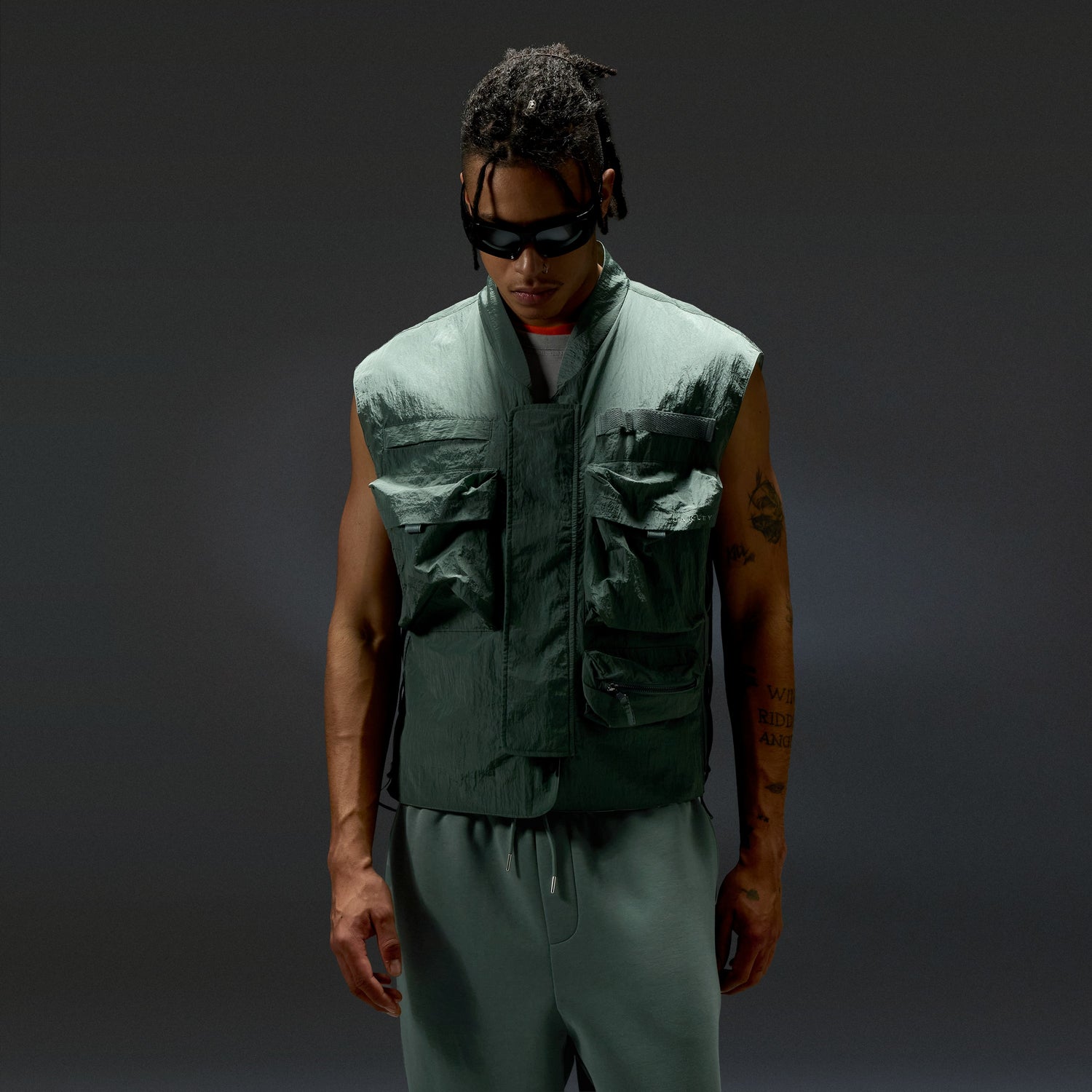 RESERVE MOMENTO VEST AVIATOR GREEN