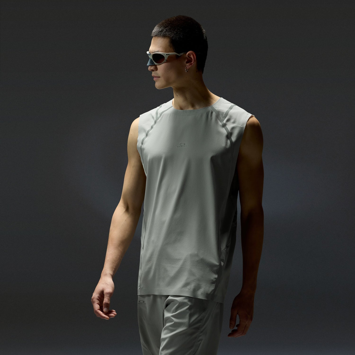 LATITUDE VEIL TANK CEMENT