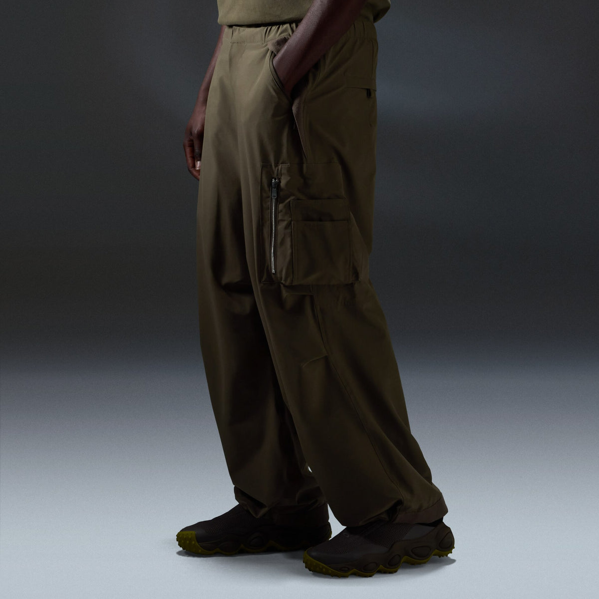 RESERVE STRATO TRACK PANT DEEP OLIVE