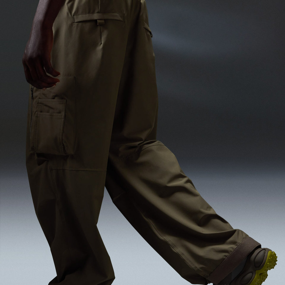RESERVE STRATO TRACK PANT DEEP OLIVE