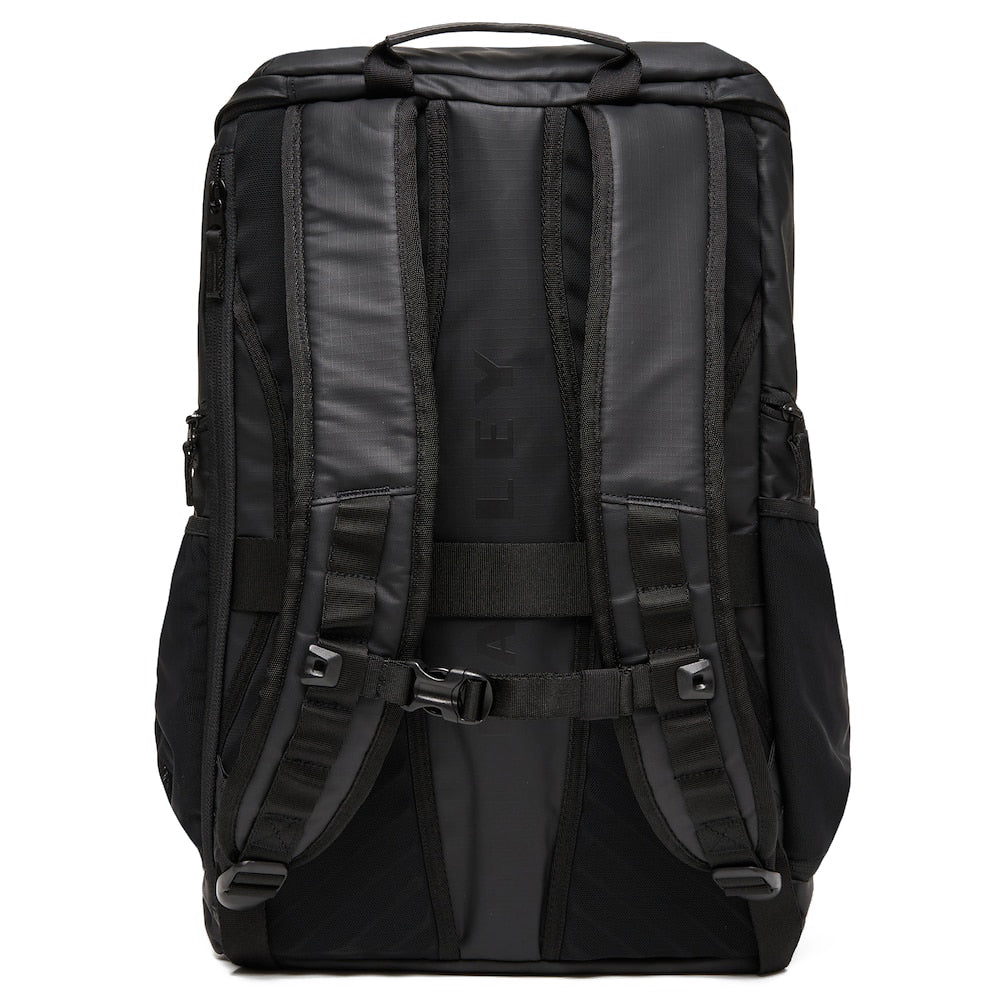ROAD TRIP RC BACKPACK BLACKOUT