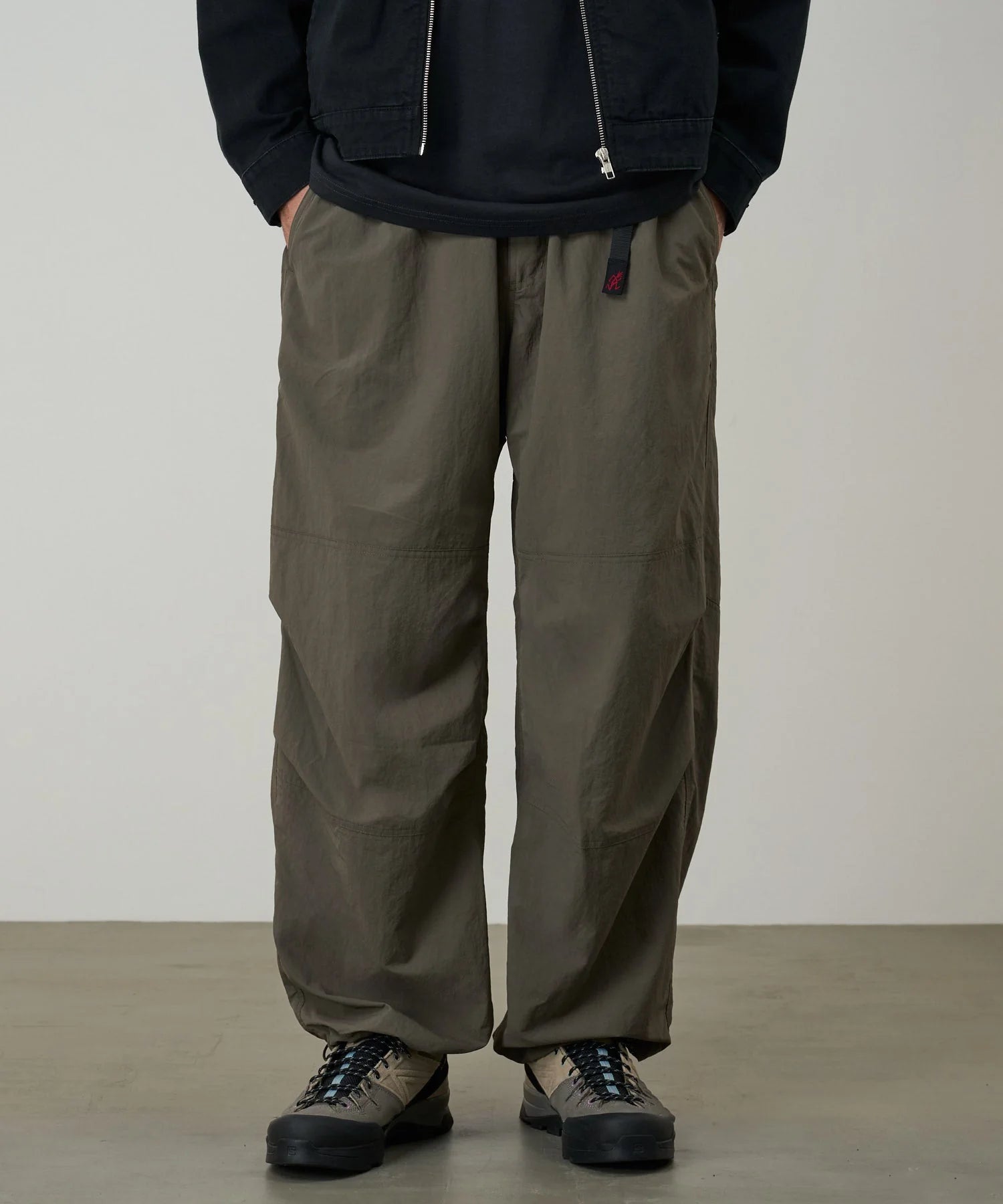 NYLON PANELED TREK PANT GRANITE
