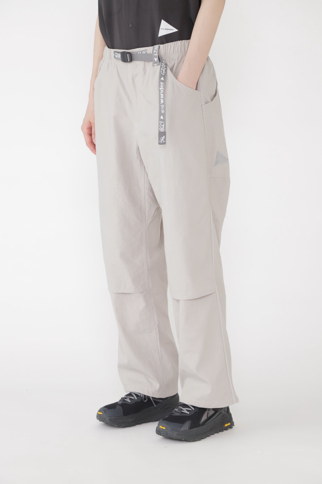 【新品未使用、定価半額以下】DETACHABLE NYLON PANTS BACK SATIN | UTILITY PANTS – ATON | エイトン
