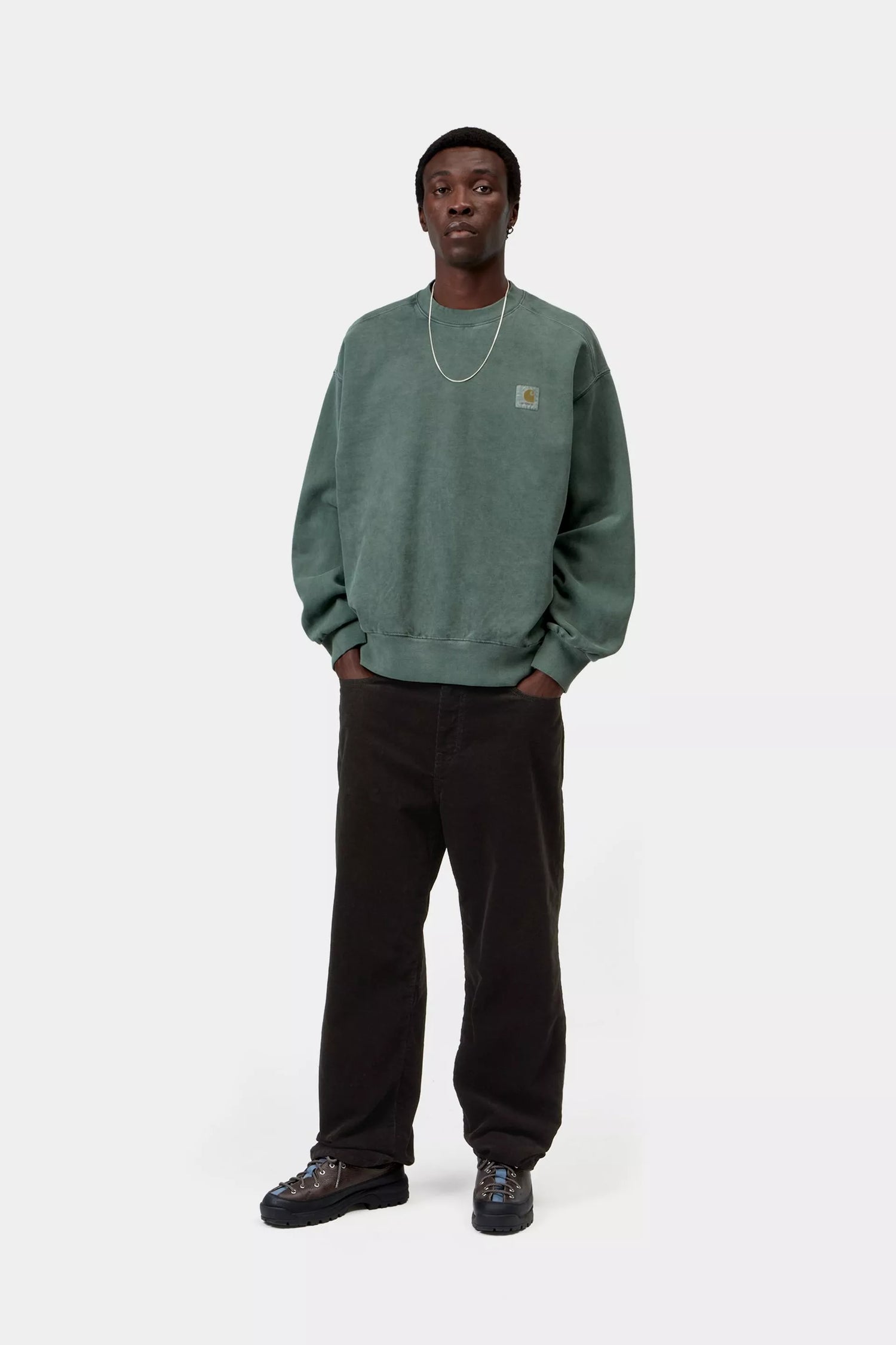 VISTA SWEAT DARK SCARAB GARMENT DYED