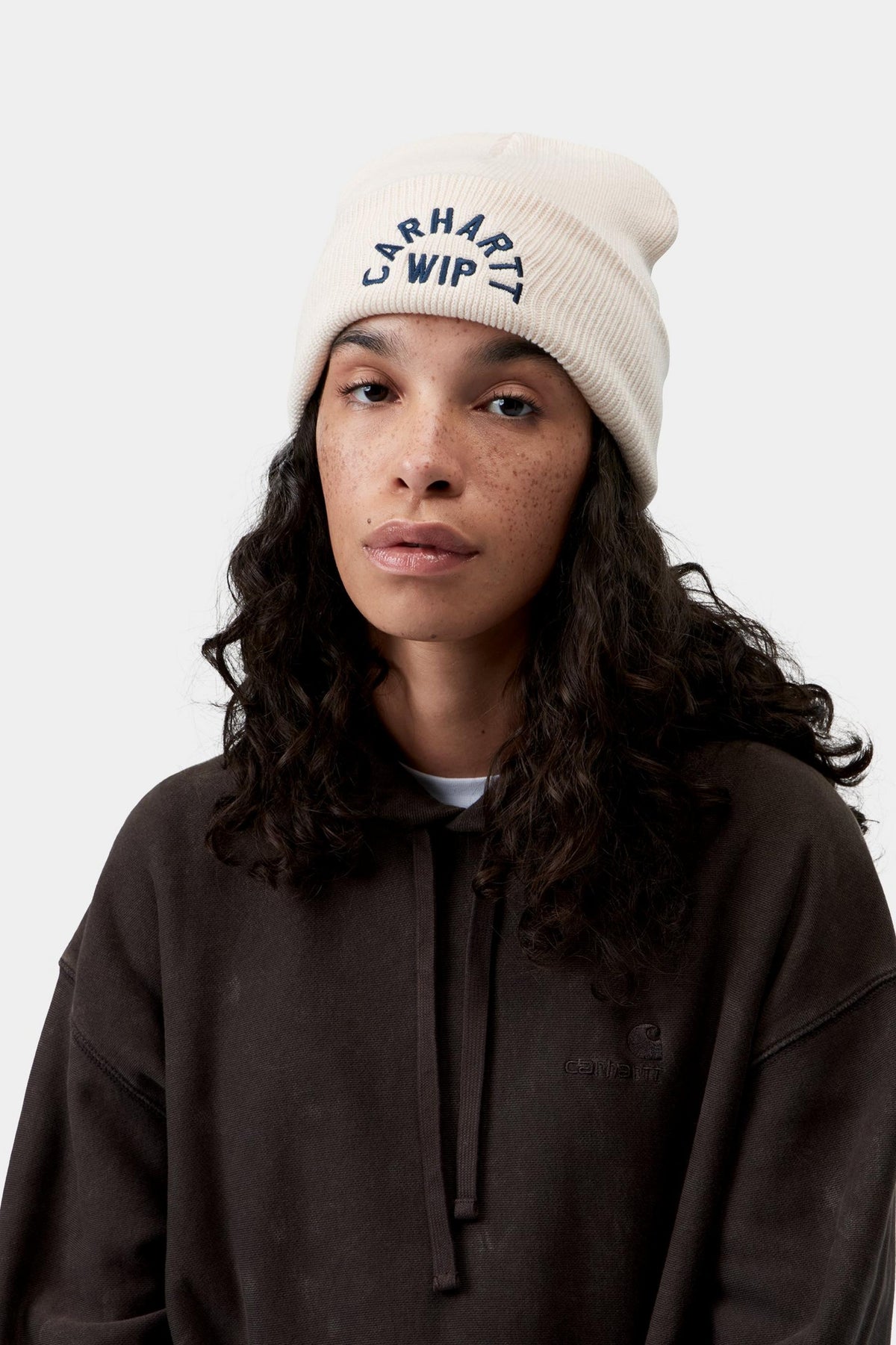 ARCH SCRIPT BEANIE NATURAL / DARK NAVY