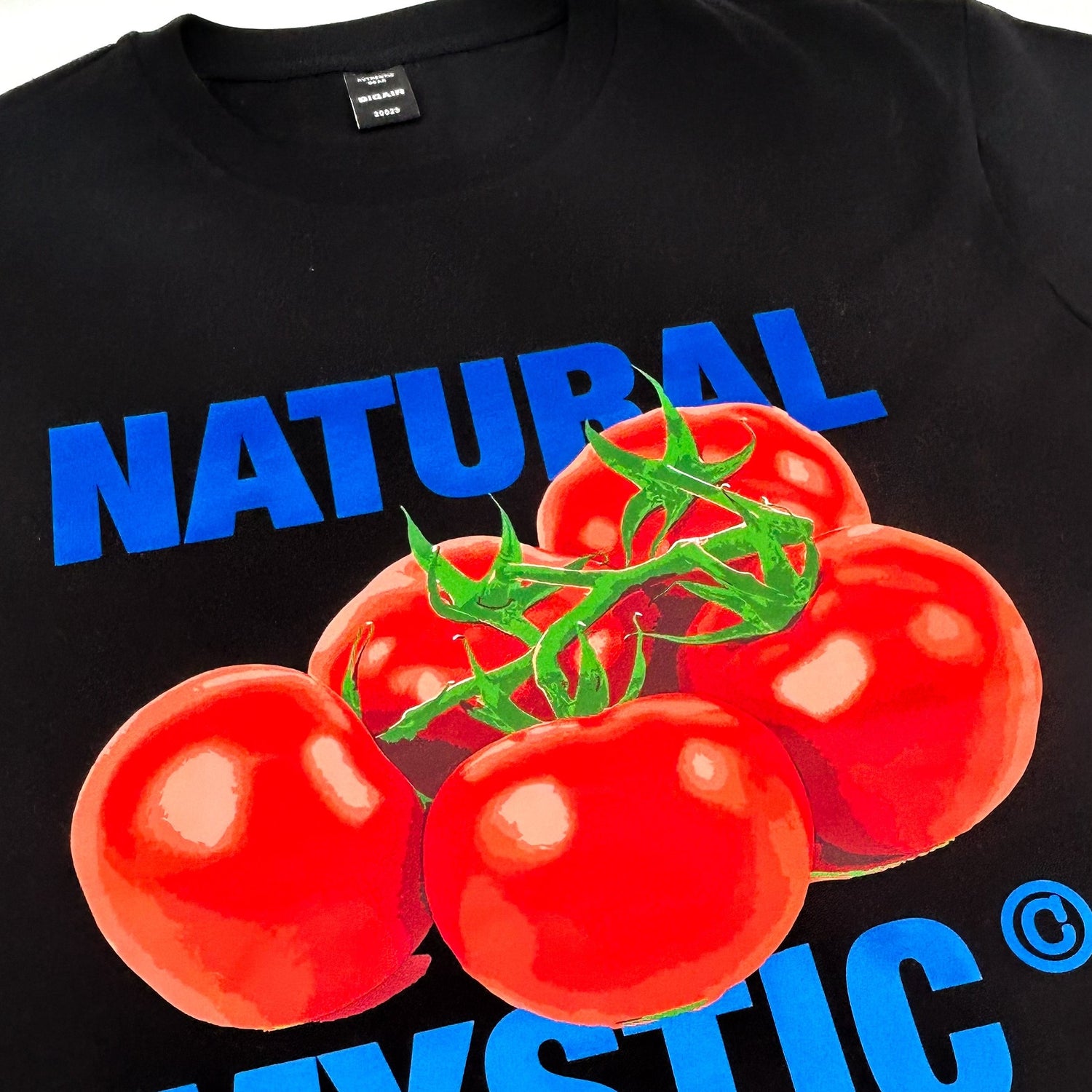 NATURAL MYSTIC TEE BLACK