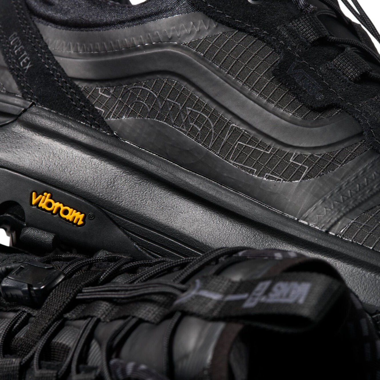 MTE CROSSPATH XC GORE-TEX BLACKOUT
