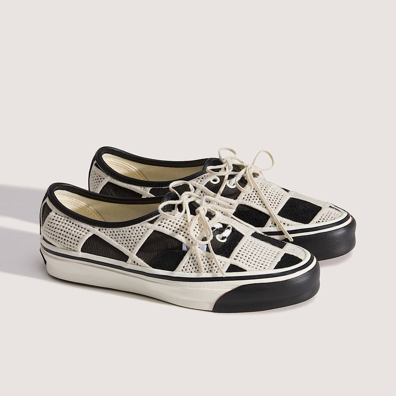 LX AUTHENTIC 44 SHELL KNIT BLACK / EGRET