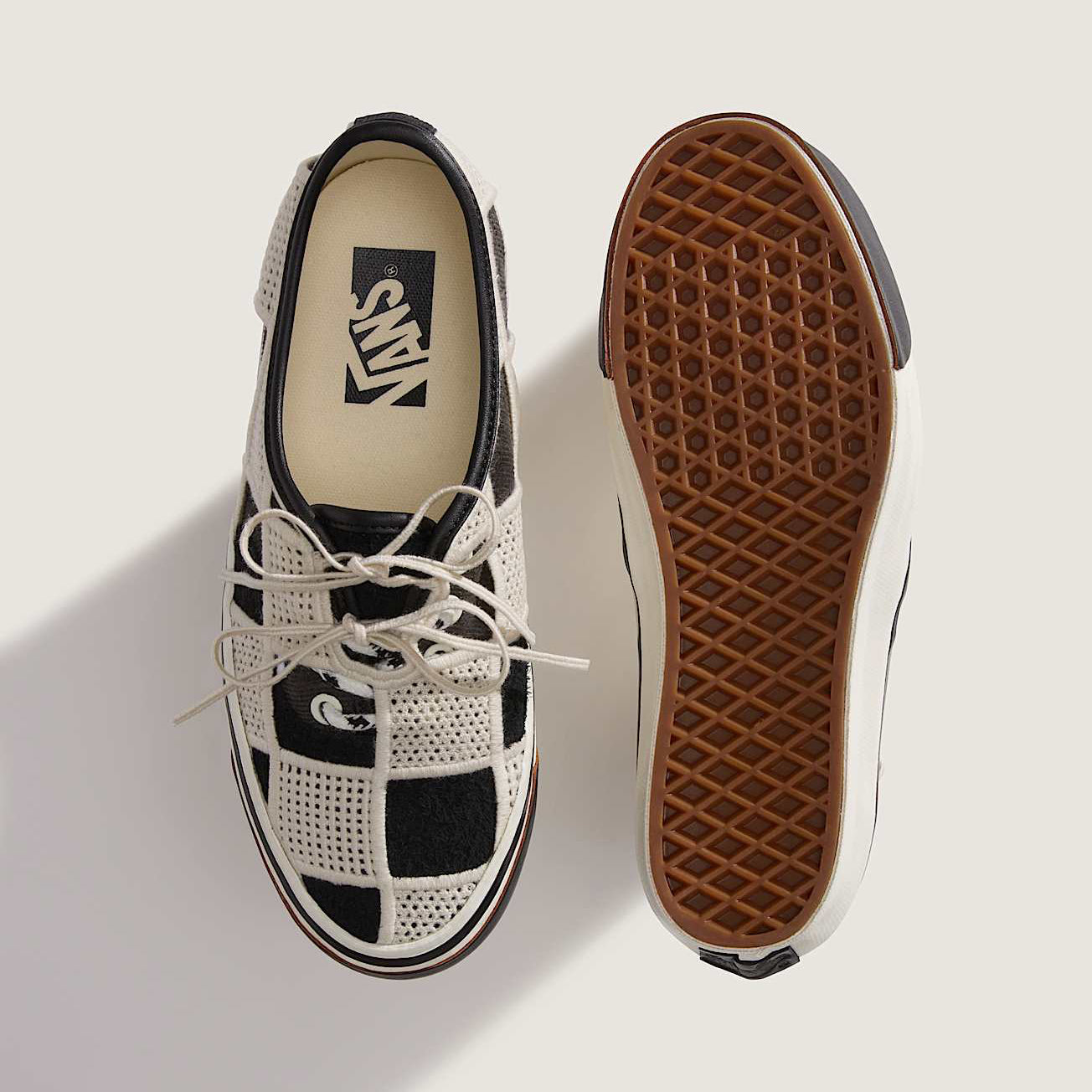 LX AUTHENTIC 44 SHELL KNIT BLACK / EGRET
