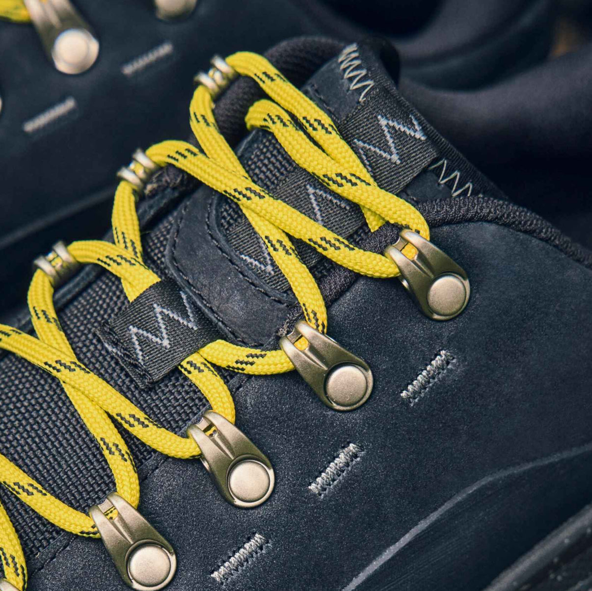 U TOR SUMMIT BLACK / BLACK