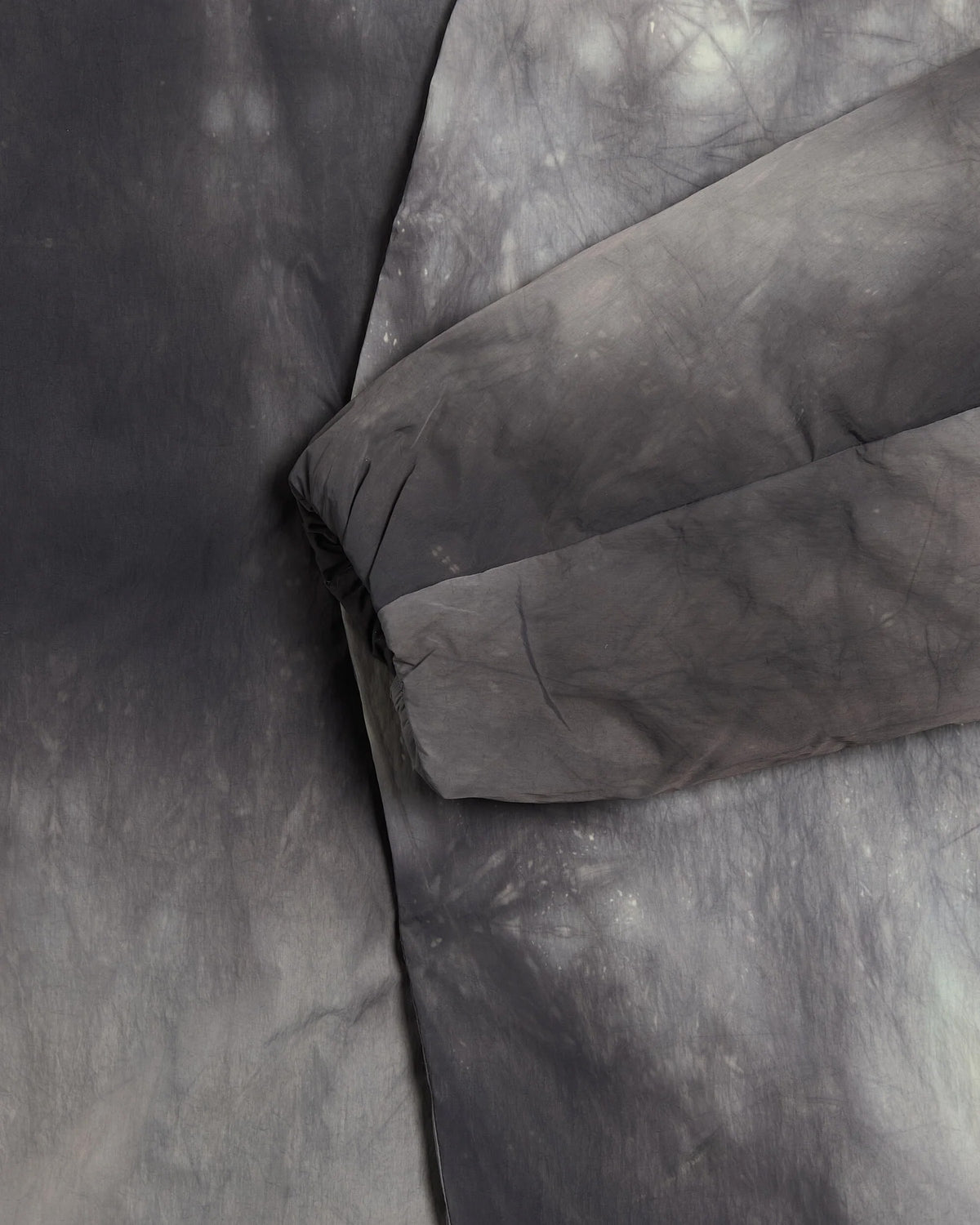 SHIBORI DYEING DOWN JACKET CHARCOAL